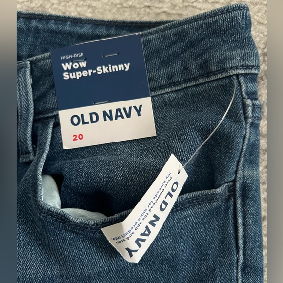 Old Navy Wow Super Skinny jeans - Picture 2 of 5
